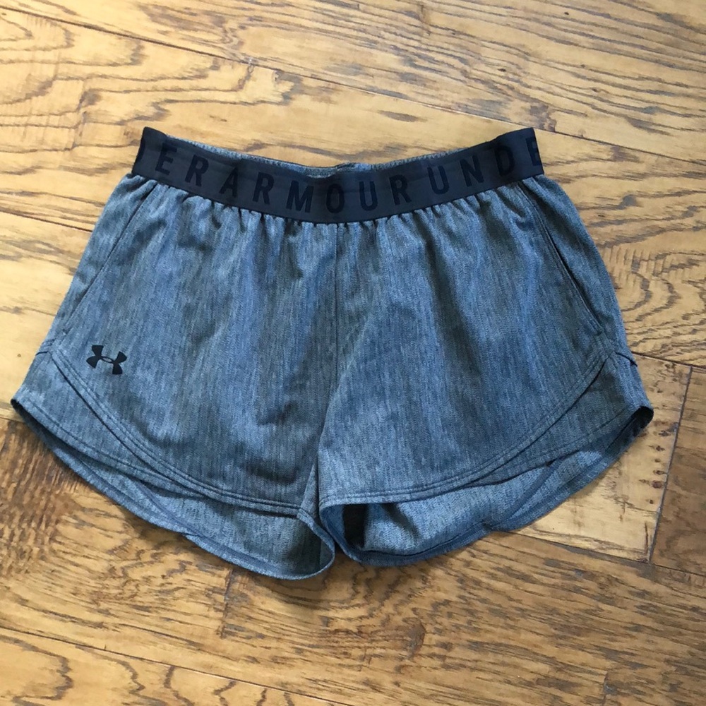 Under Armour Women's Gray Shorts with pockets